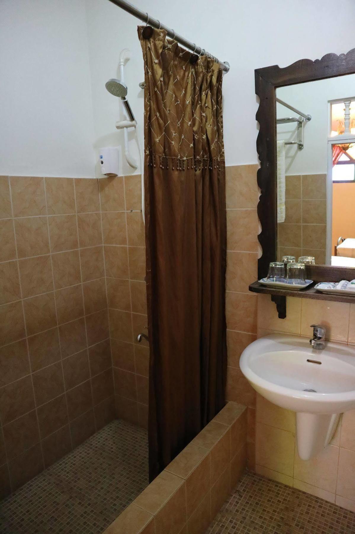 Hotel Casa La Granja Iloilo Zewnętrze zdjęcie