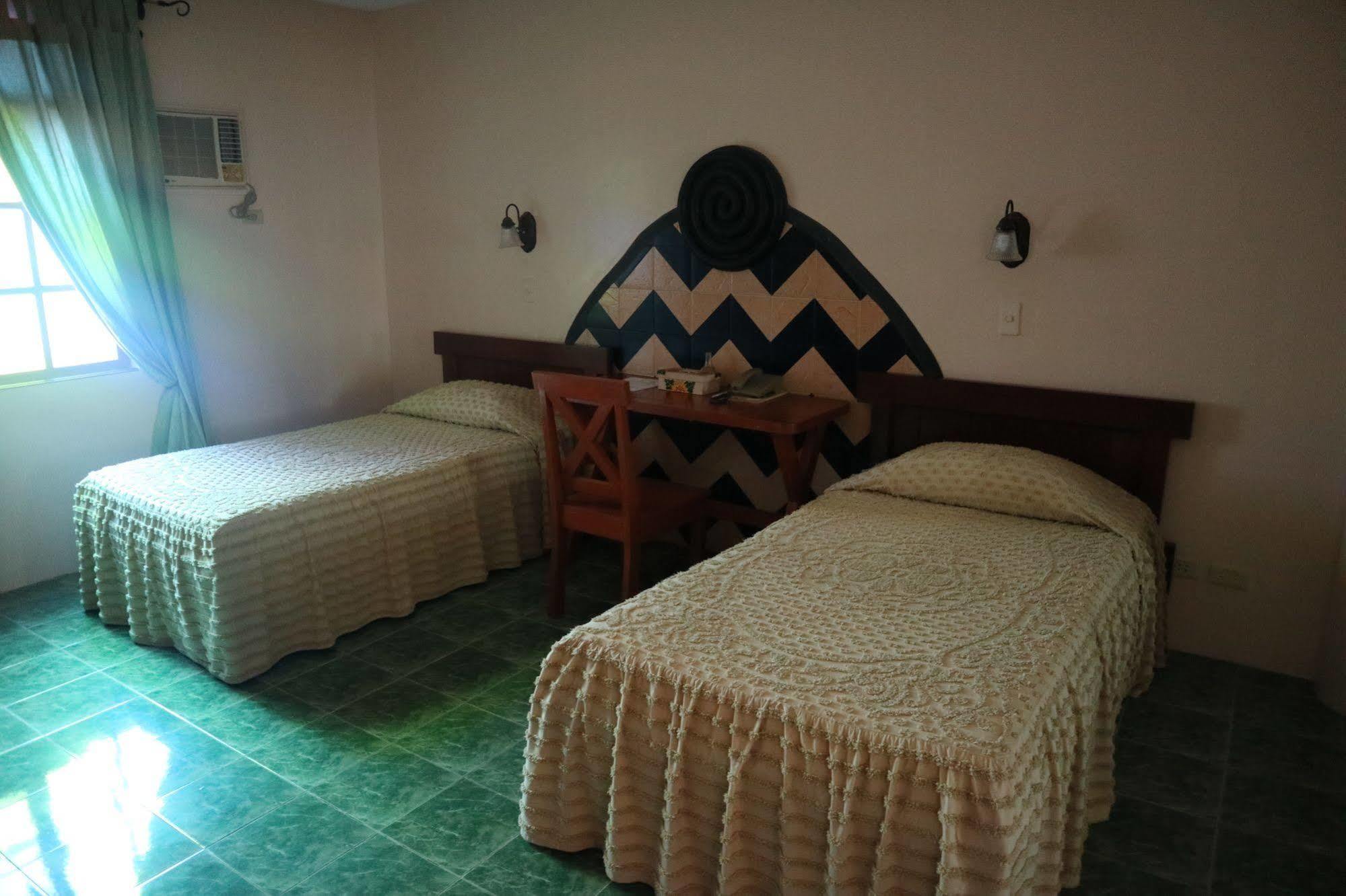 Hotel Casa La Granja Iloilo Zewnętrze zdjęcie