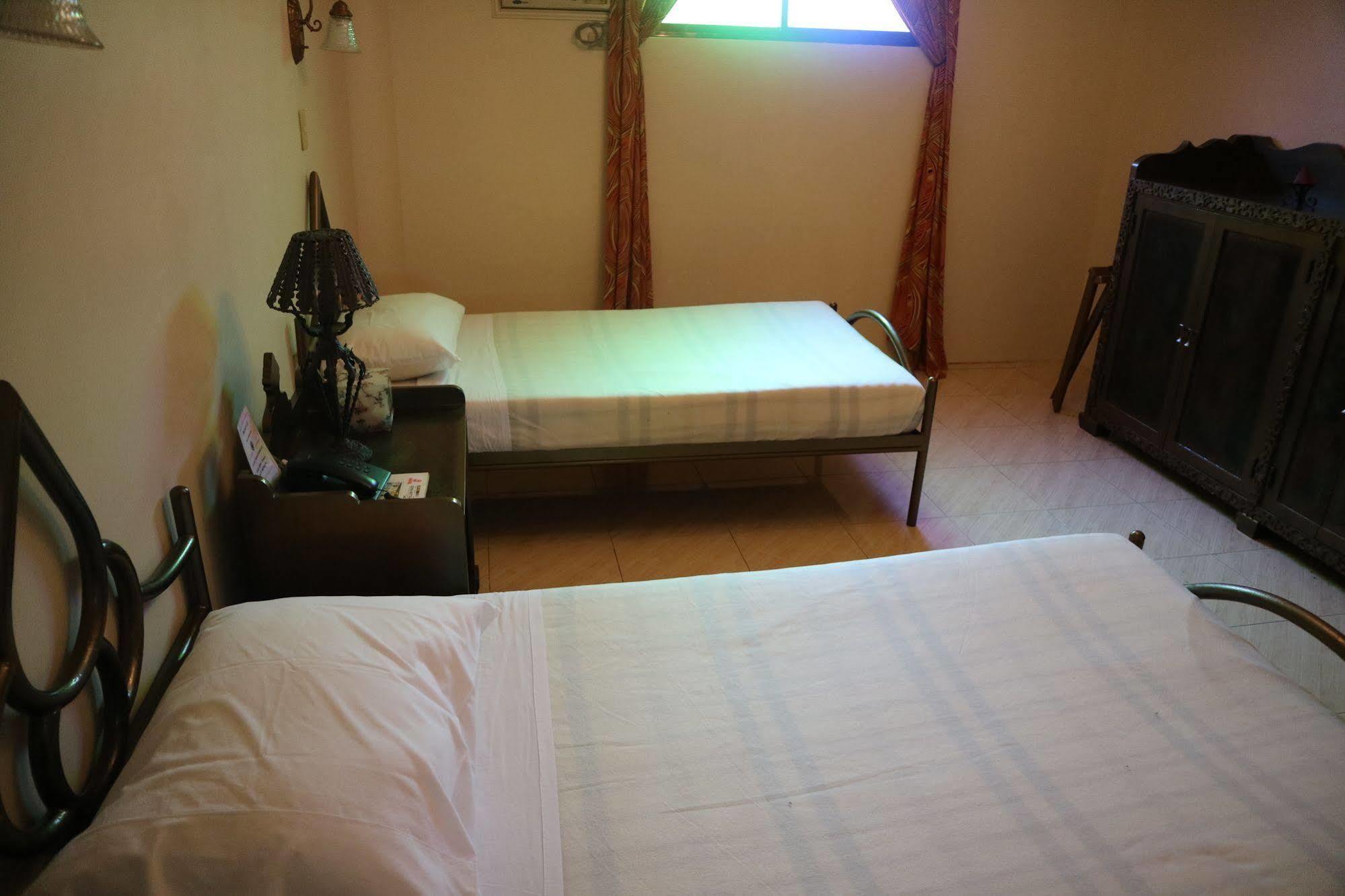 Hotel Casa La Granja Iloilo Zewnętrze zdjęcie