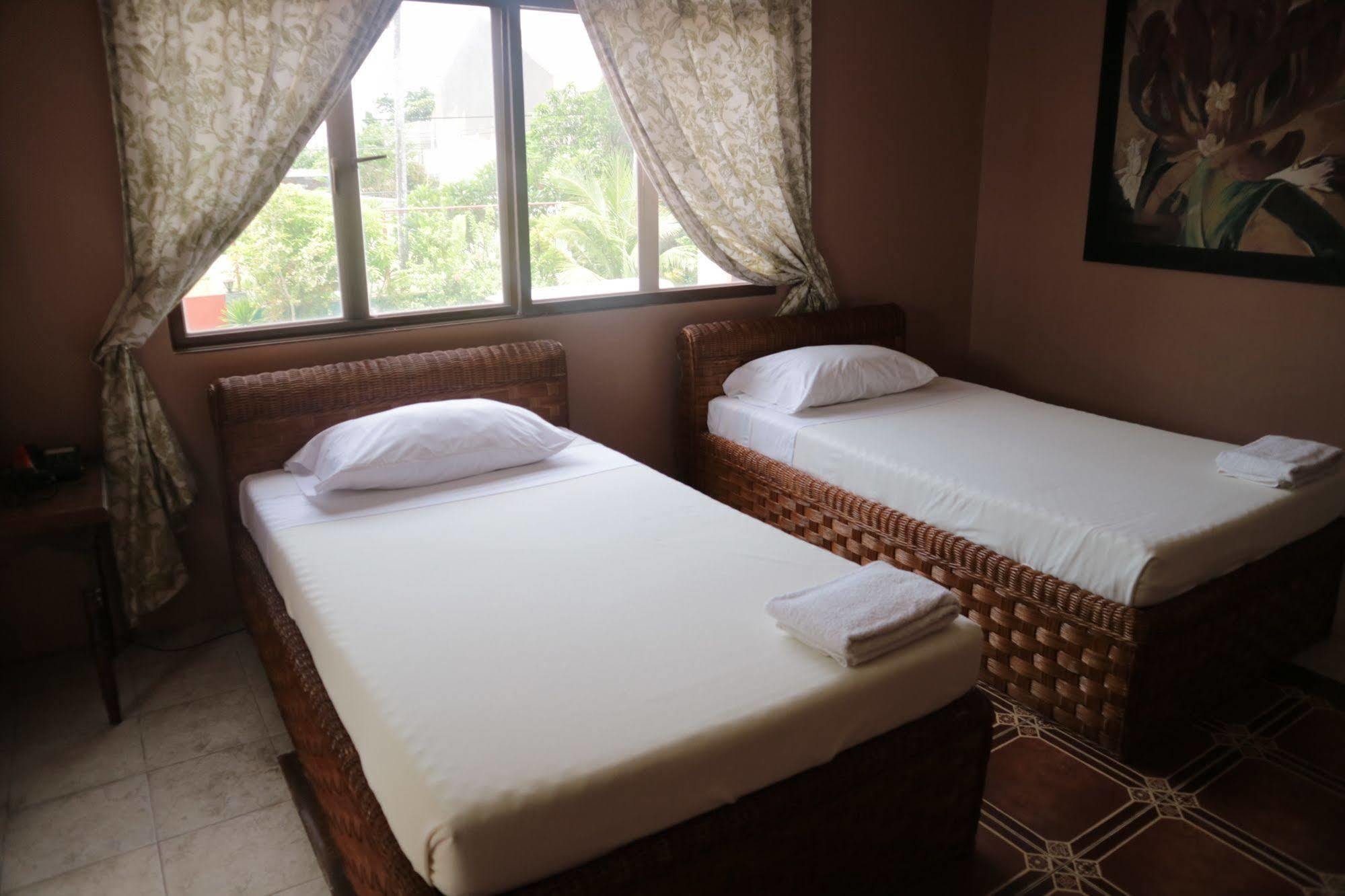 Hotel Casa La Granja Iloilo Zewnętrze zdjęcie